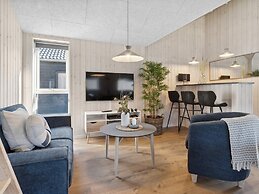 5 Star Holiday Home in Romo