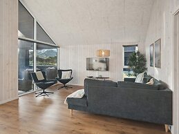 5 Star Holiday Home in Romo