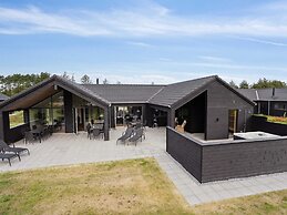 5 Star Holiday Home in Romo
