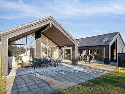 5 Star Holiday Home in Romo