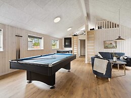 5 Star Holiday Home in Romo