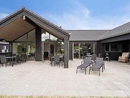 5 Star Holiday Home in Romo