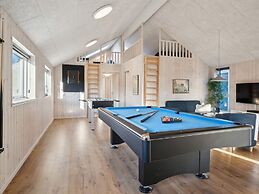 5 Star Holiday Home in Romo