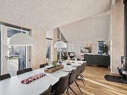 5 Star Holiday Home in Romo