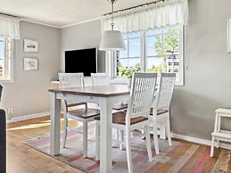 4 Person Holiday Home in Lottorp