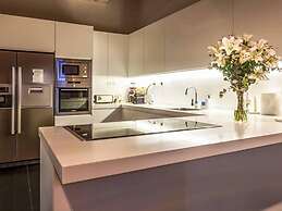 Magnificent Villa With Infinity Pool