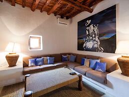 Magnificent Villa With Infinity Pool