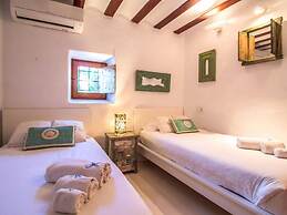 Magnificent Villa With Infinity Pool