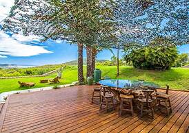 Magnificent Villa With Infinity Pool