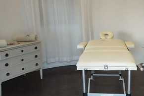 Magnificent Villa With Infinity Pool