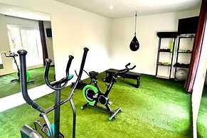 Magnificent Villa With Infinity Pool