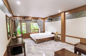 Trang An River Mountain Ecolodge