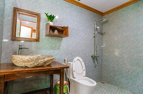 Trang An River Mountain Ecolodge