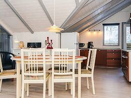 6 Person Holiday Home in Give