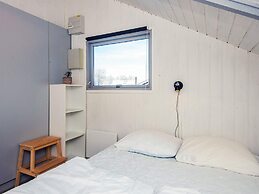 6 Person Holiday Home in Give