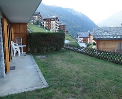 Pleasing Apartment With Patio in Hills