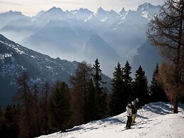 Pleasing Apartment With Patio in Hills