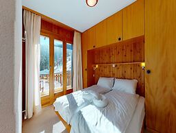 Stunning Apartment With Valley and Mountains