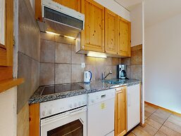 Stunning Apartment With Valley and Mountains