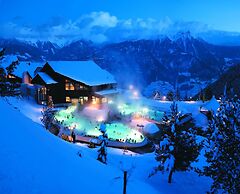 Stunning Apartment With Valley and Mountains