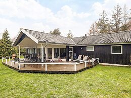 4 Star Holiday Home in Vaeggerlose