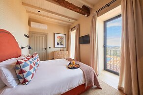 THE PINTA Boutique Hotel