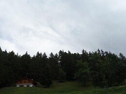 Hilltop Apartment With Views