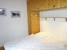 Hilltop Apartment With Views