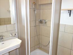 Hilltop Apartment With Views