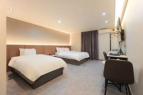 Hwaseong Stay13 Hotel