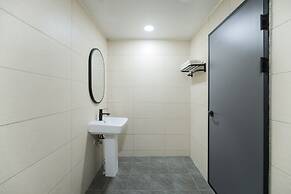 Hwaseong Stay13 Hotel