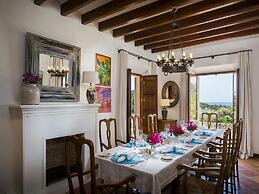 Holiday Home With Spacious Lounge Area