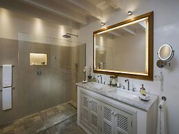 Holiday Home With Spacious Lounge Area