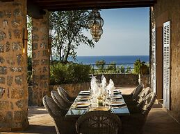 Holiday Home With Spacious Lounge Area