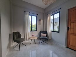 Parakreek Apartments
