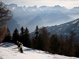 Alluring Apartment in Stunning Valley
