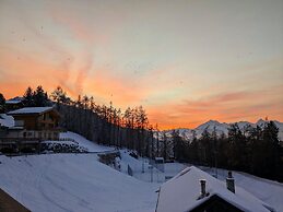 Lavish Apartment Near Ski-slope