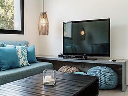 Modern Villa With Minimalistic Decor