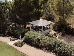 Modern Villa With Minimalistic Decor