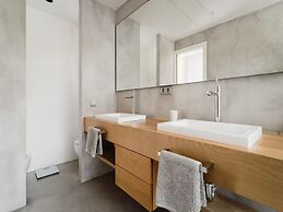 Modern Villa With Minimalistic Decor