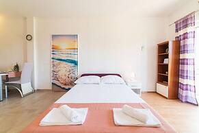 Tranquil and Stylish Apartment Kastel Novi