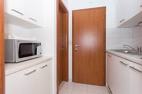 Charming Apartments With Private Balcony and City View Seget Donji