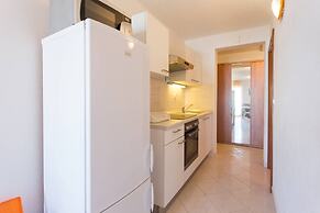 Charming Apartments With Private Balcony and City View Seget Donji