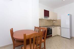 Charming Apartments With Private Balcony and City View Seget Donji