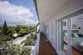 Elegant Tranquil Okrug Gornji Apartments