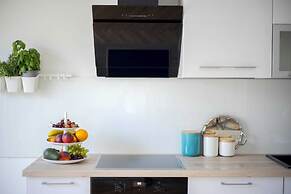 Elegant Tranquil Okrug Gornji Apartments