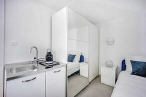 Elegant Tranquil Okrug Gornji Apartments