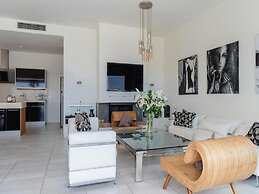 Villa in Cap Martinet