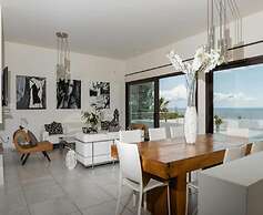 Villa in Cap Martinet