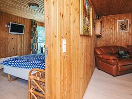 6 Person Holiday Home in Oster Assels
